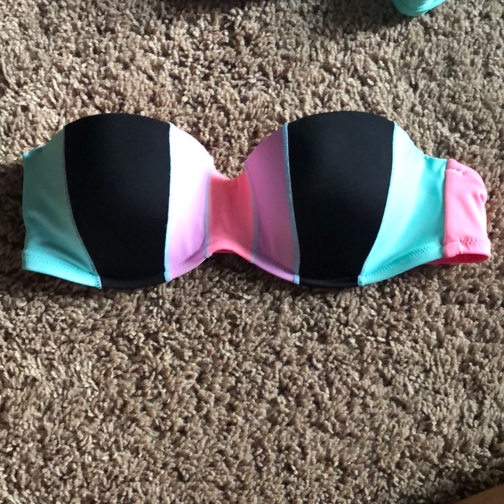 Victoria’s Secret bikini top